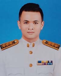 นายสันติ แว่นแก้ว